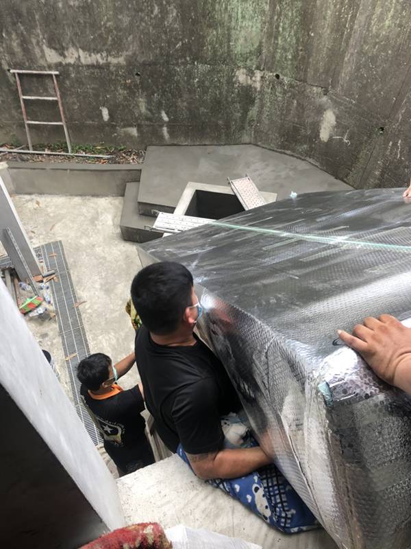 新北市搬家案例.拆兩個貨櫃與搬運-協助客戶進行外國進口特殊家具組裝7